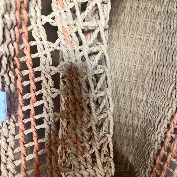 Rhythm Straw Bag for the beach or farmers market - Picture 3 of 4